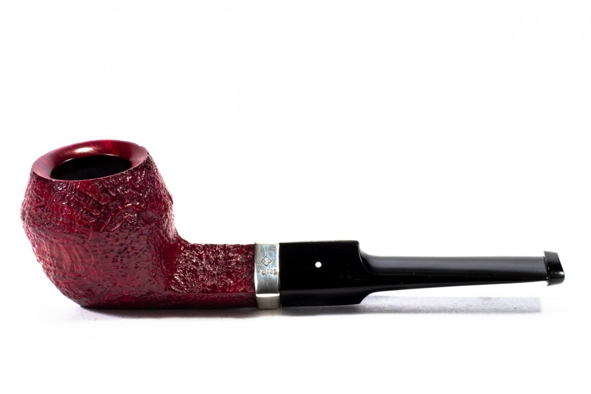Dunhill Pipe Rubybark 3204 Bulldog 2024