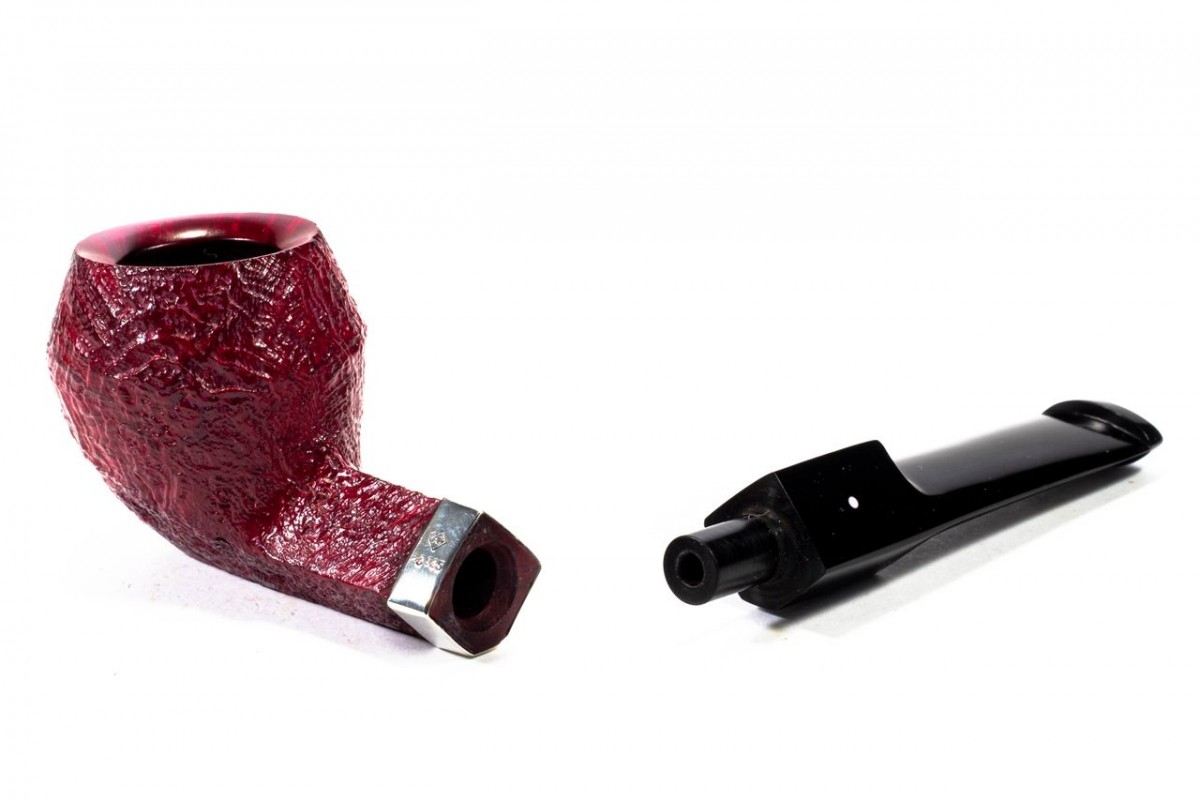 Dunhill Pipe Rubybark 3204 Bulldog 2024